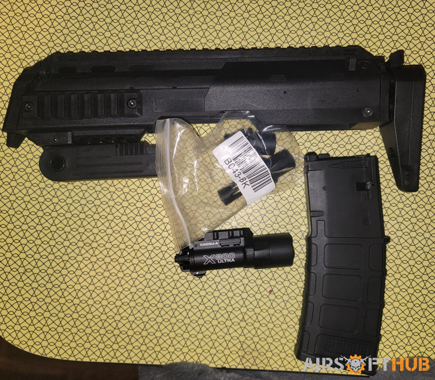 Parts, mws mags, torch, mp7 ki - Used airsoft equipment