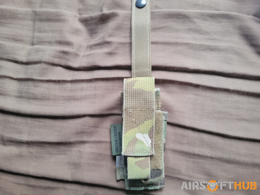 Multiple Pouches - Used airsoft equipment