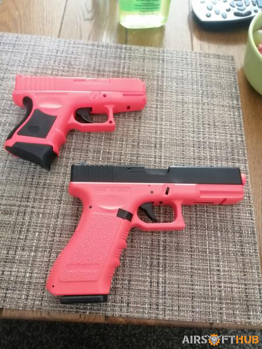 Glock hand guns - Used airsoft equipment