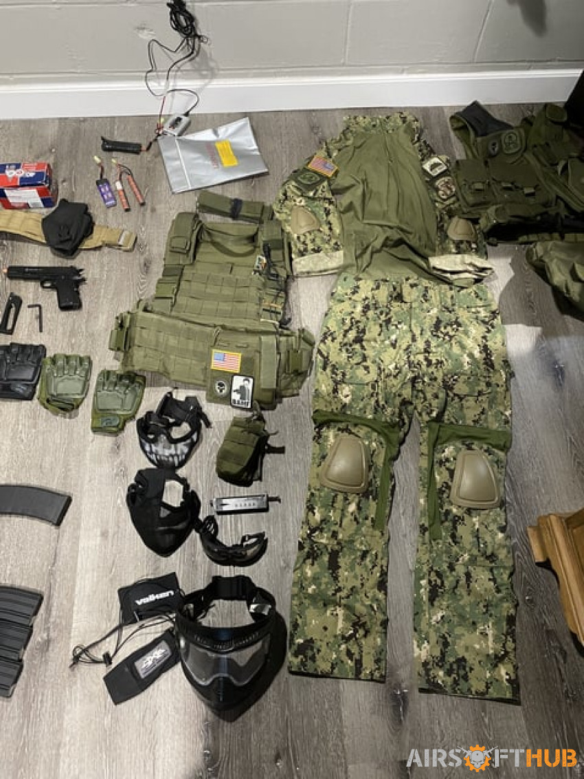 AirSoft Lot - Used airsoft equipment