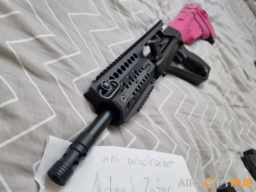 JG AU4G (AUG A3) AEG (Pink) - Used airsoft equipment