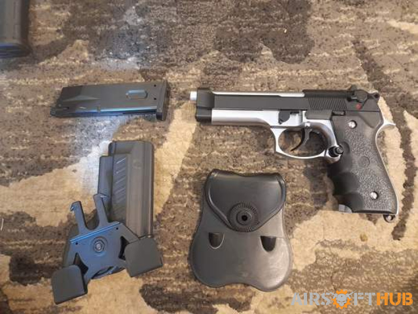 Aeg double eagle and berreta p - Used airsoft equipment