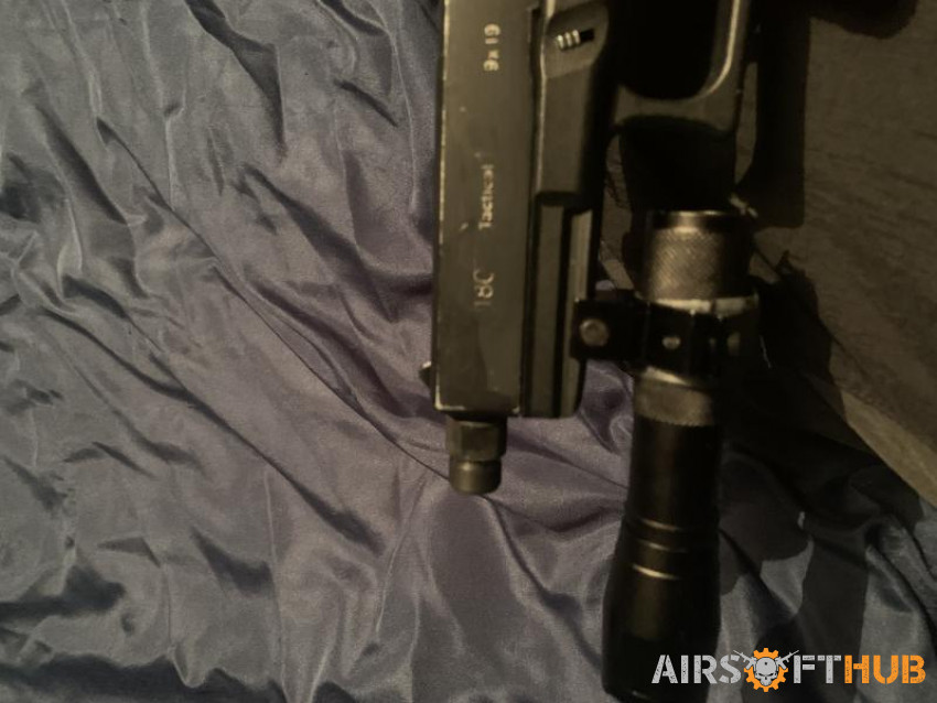 WE hicapa 5.1 & WE G18c - Used airsoft equipment