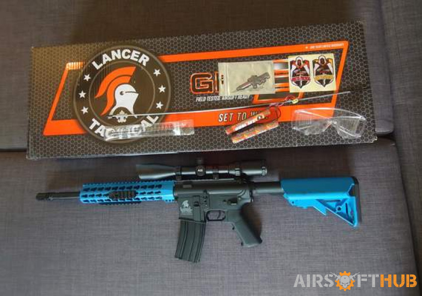 Lancer tactical LT-19BL-G2 - Used airsoft equipment