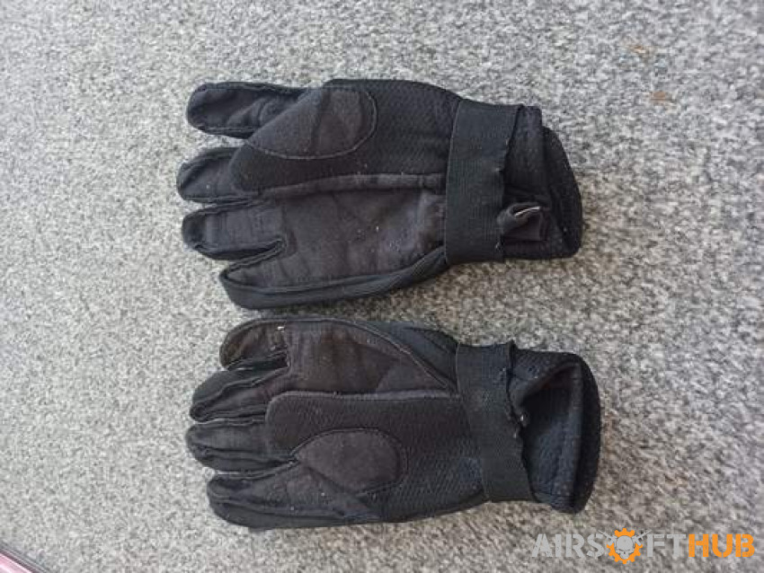 Black Wing airsoft gloves - Used airsoft equipment