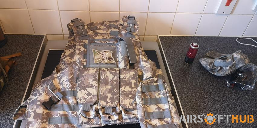 Various Airsoft items! - Used airsoft equipment