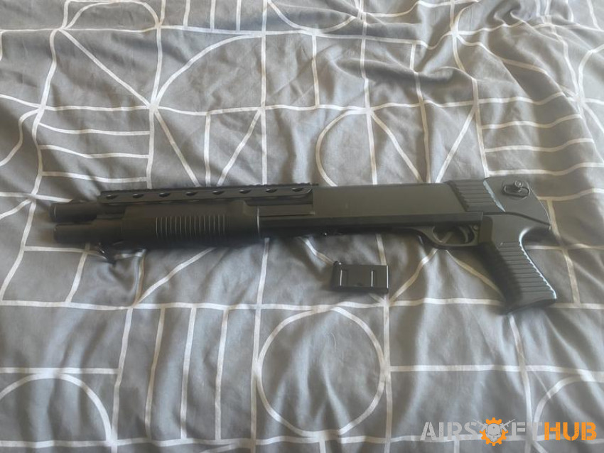 Airsoft shotgun - Used airsoft equipment