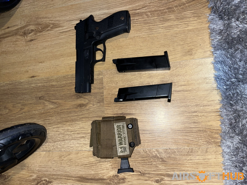 WE F226 hand gun - Used airsoft equipment