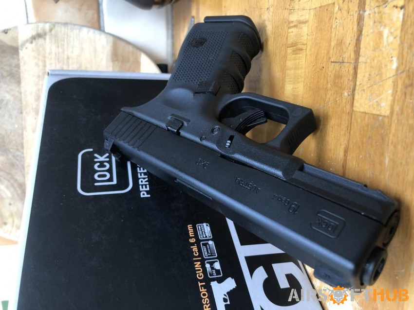 Glock 19 Umarex gen 4 - Used airsoft equipment