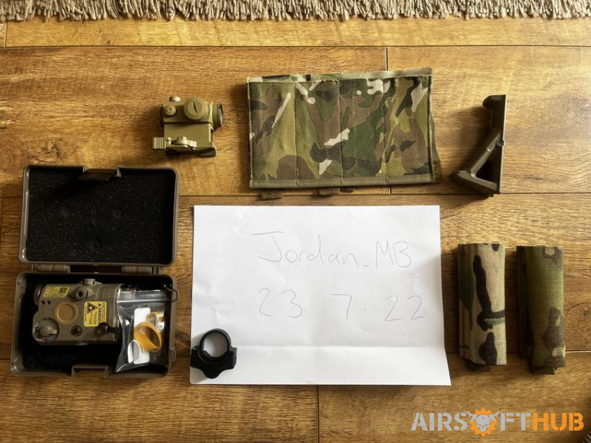 Attachments and pouches - Used airsoft equipment