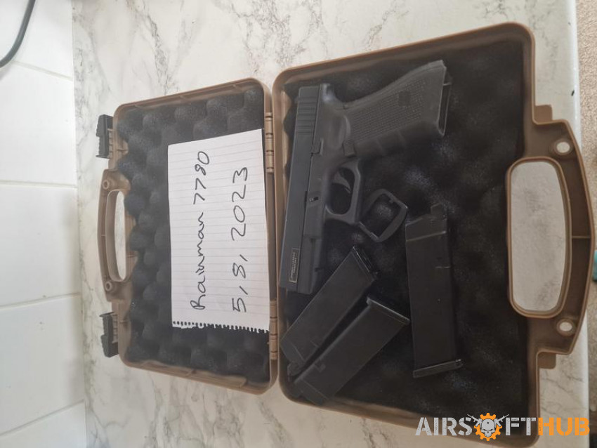 Raven eu17 +mags+case - Used airsoft equipment