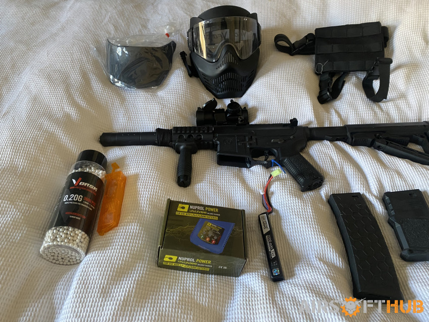 Airsoft Starter Kit/Rifle - Used airsoft equipment