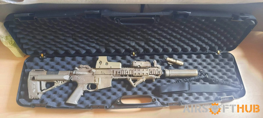 M4 with tracer and 4 mags + 2 - Used airsoft equipment