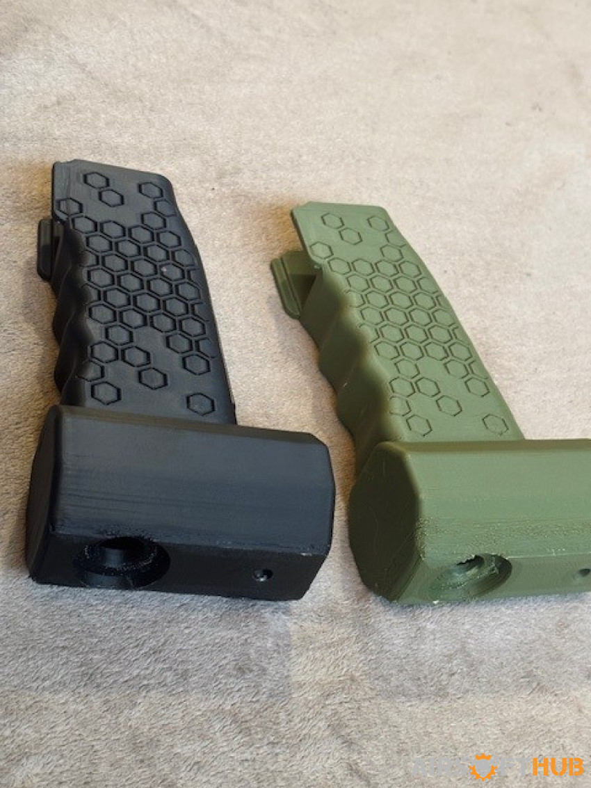 Pistol grip to Wolverine HPA - Used airsoft equipment