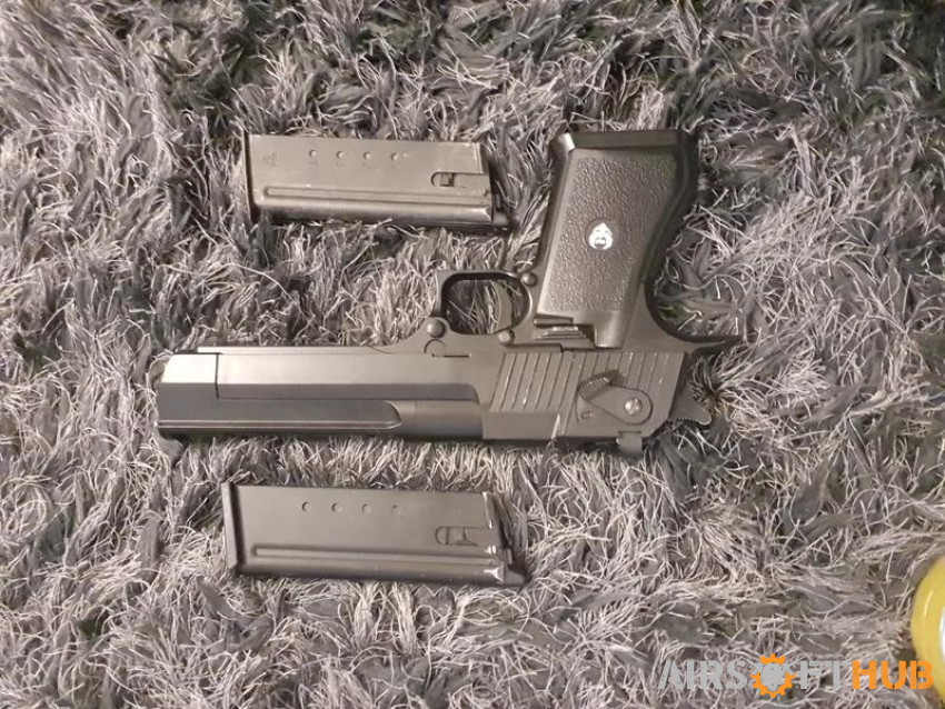 Mk23 pistols + desert eagle - Used airsoft equipment