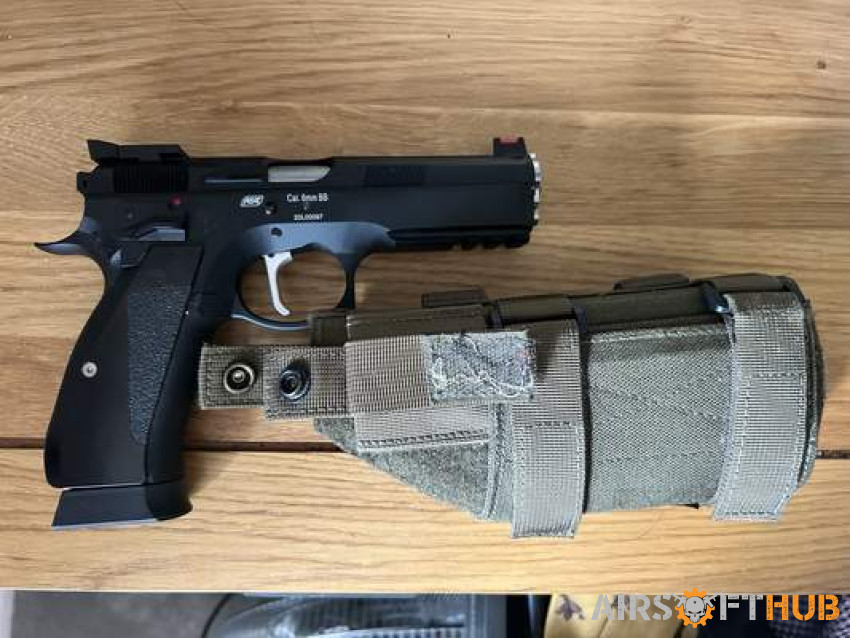 CZ 75 shadow pistol - Used airsoft equipment