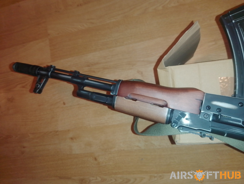 AK 47 EBB ASSAULT RIFLE - Used airsoft equipment