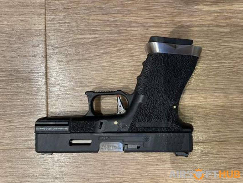 We Glock 19 upgraded - Used airsoft equipment