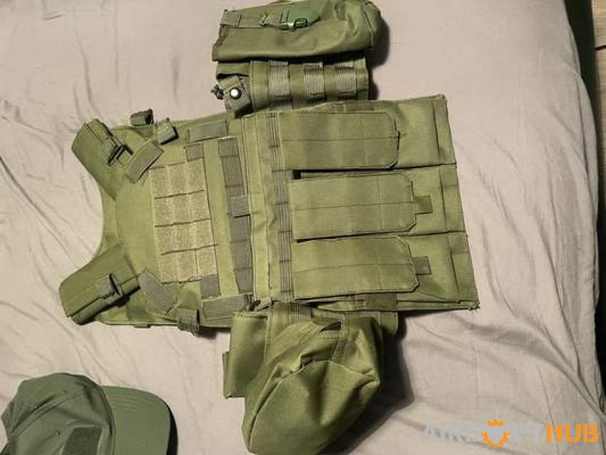 Huge airsoft bundle brand new - Used airsoft equipment