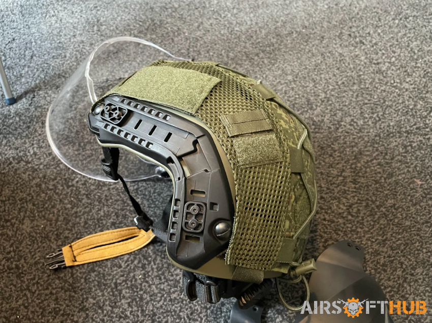 FMA PJ Fast Helmet + Extras - Used airsoft equipment