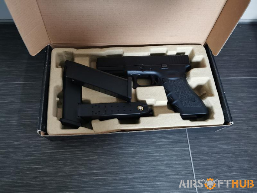 Glock pistol - Used airsoft equipment