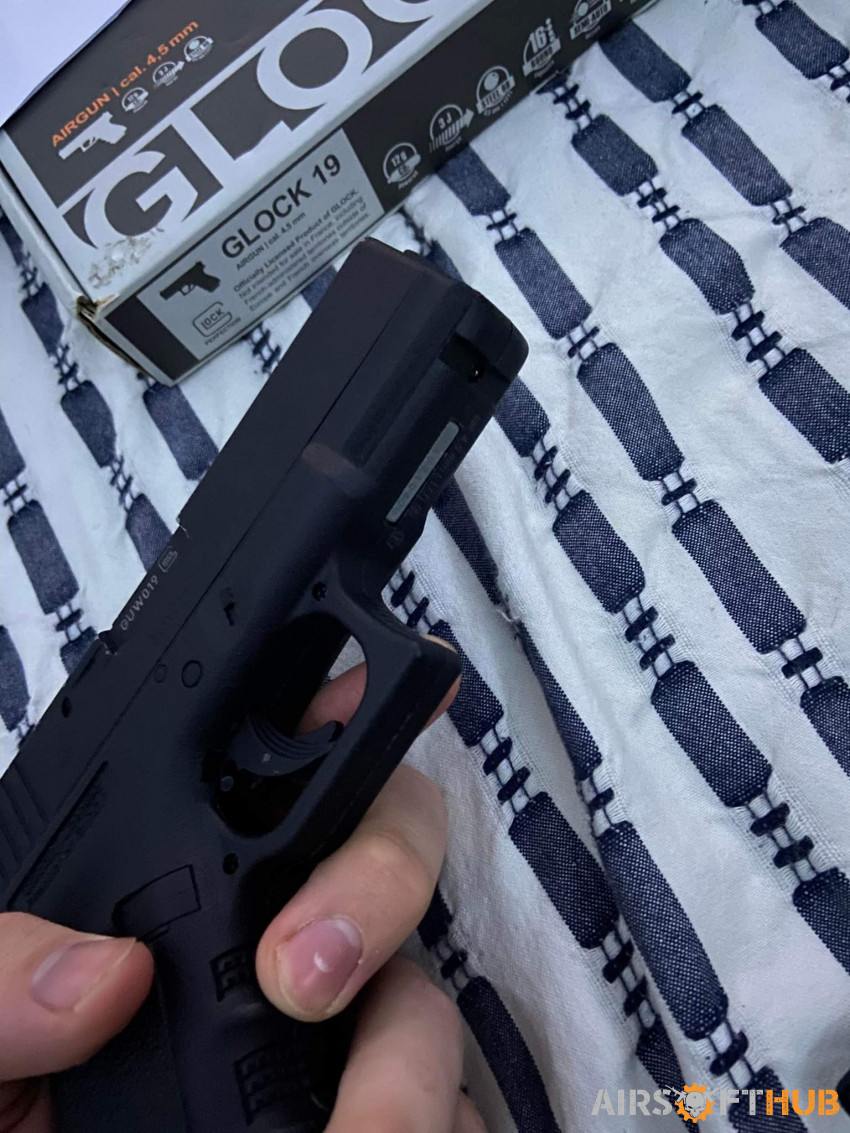 Umarex CO2 Glock 19 NBB - Used airsoft equipment