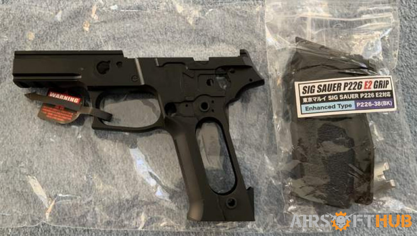 Marui Sig 226E2 Frame & Grips - Used airsoft equipment