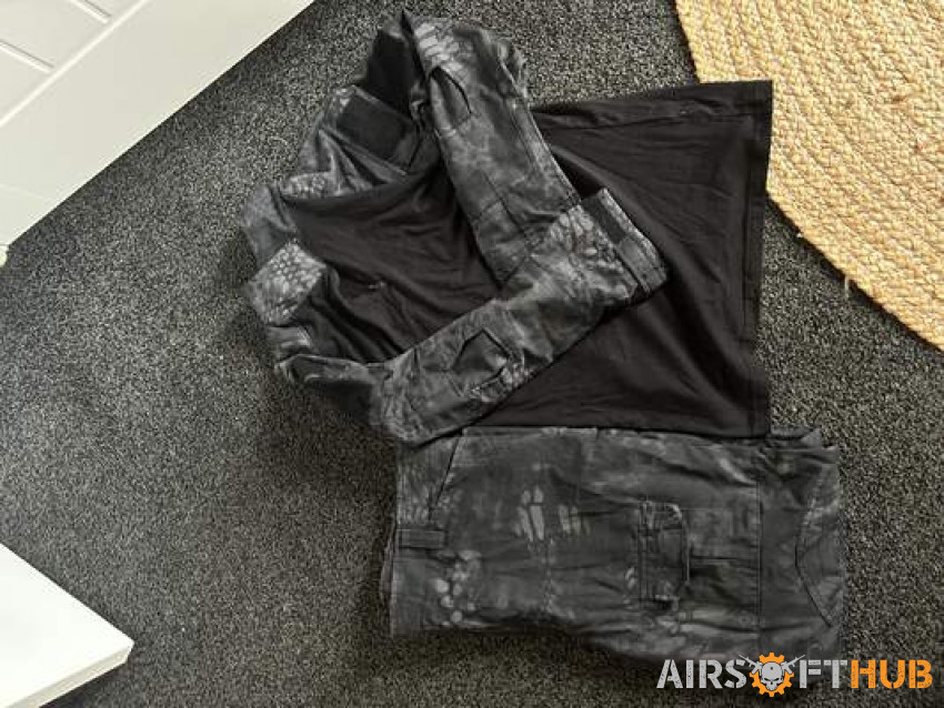 Black mandrake combat outfit - Used airsoft equipment