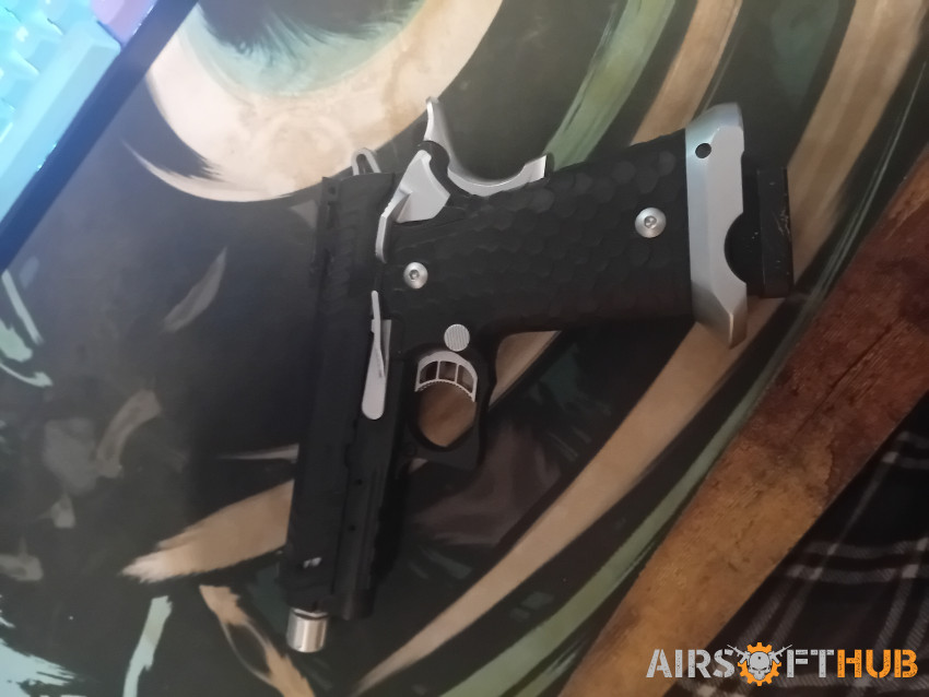 HI capa 3.8 vengeance - Used airsoft equipment