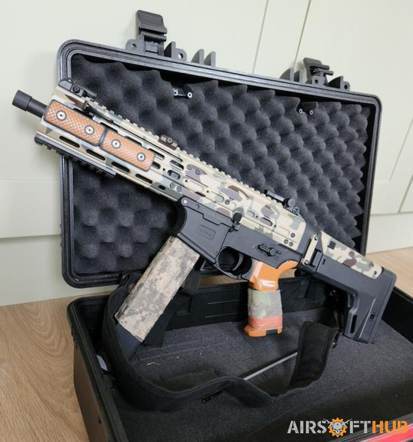 Custom UTR45 with mags + more! - Used airsoft equipment