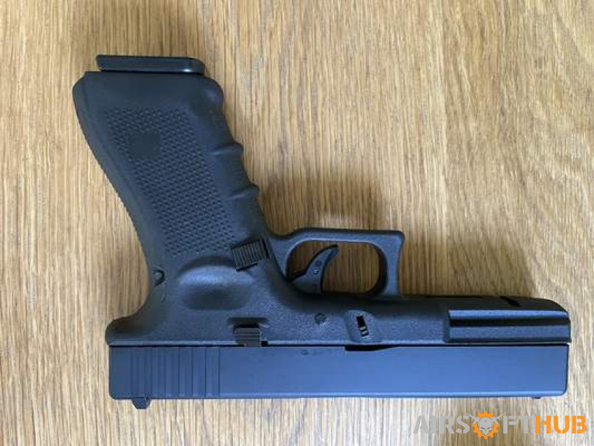 Glock 17 GBB pistol, extras - Used airsoft equipment