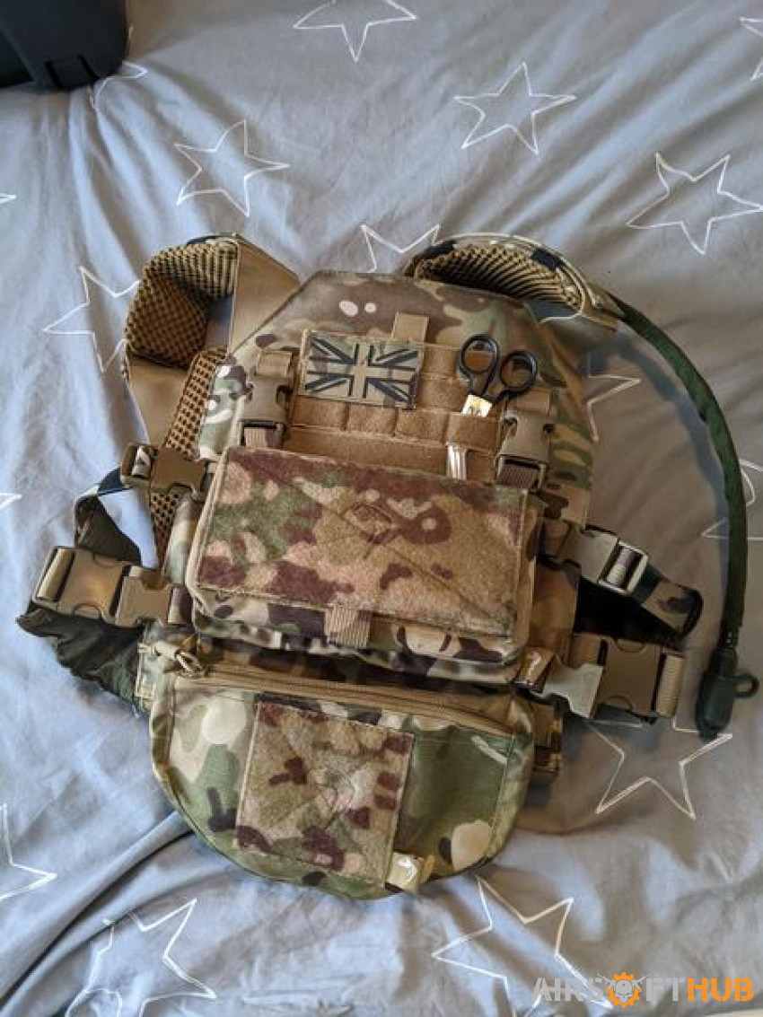 8feilds plate carrier and tmc - Used airsoft equipment