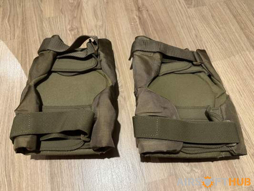 Genuine USMC Issue Knee Pads - Used airsoft equipment