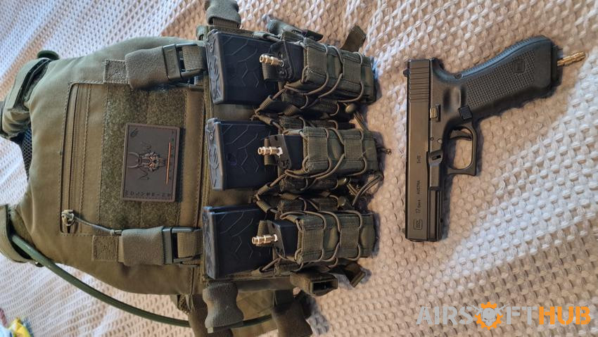 LVOA UMBRELLA ARMOURY & MTW BU - Used airsoft equipment