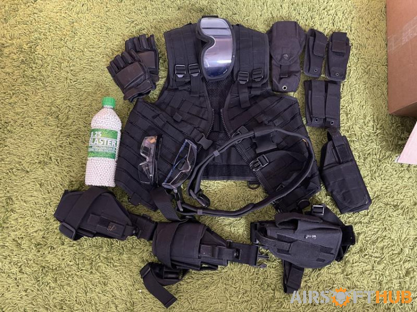 Various Gear, perfect starter - Used airsoft equipment