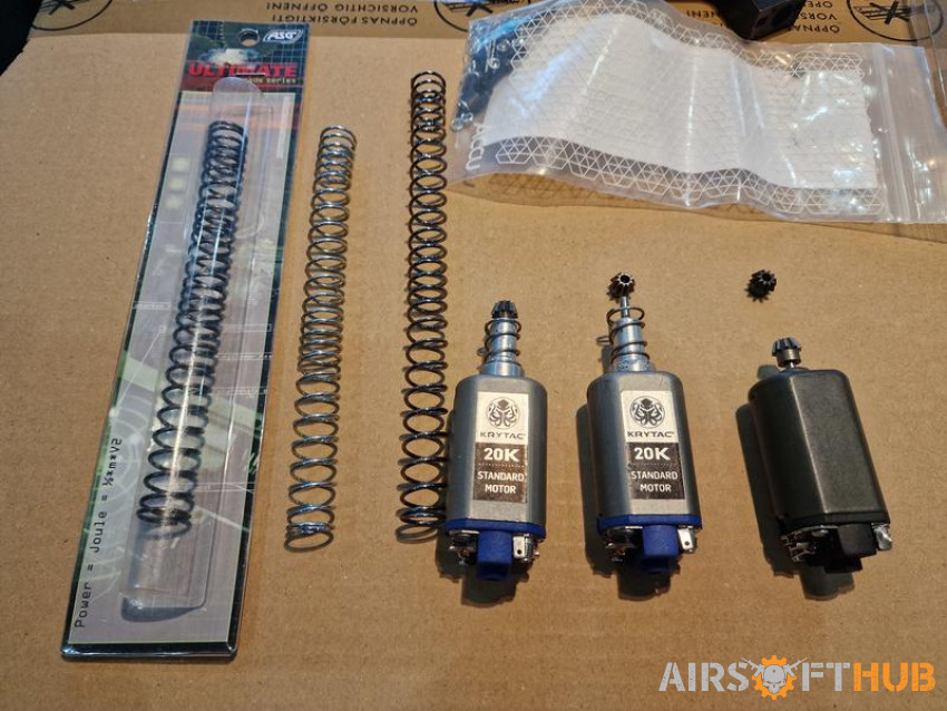 Variety of spare aeg parts - Used airsoft equipment