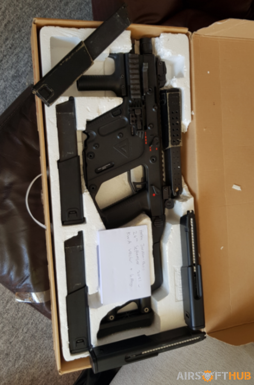 KWA VECTOR GBBR with 6 mags - Used airsoft equipment