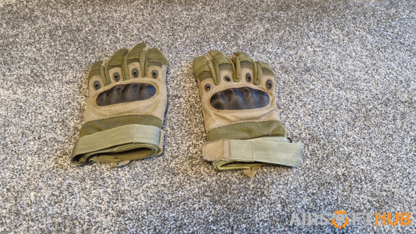 Airsoft Gloves - Used airsoft equipment