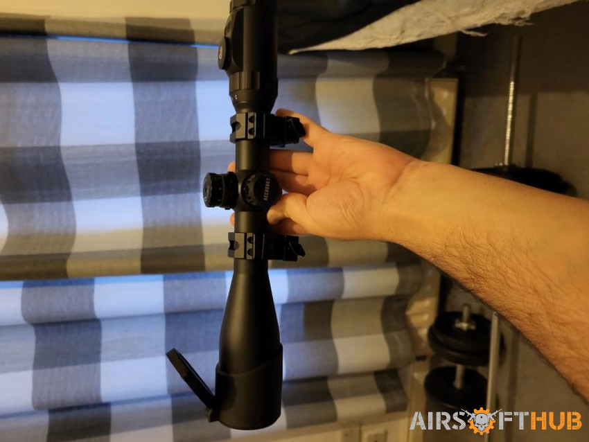 Amoeba Striker and Scope - Used airsoft equipment