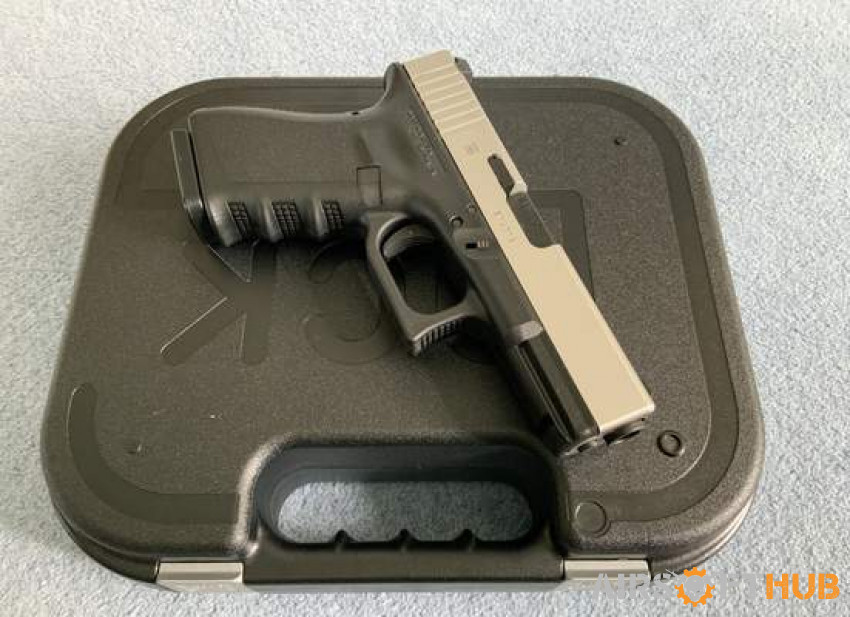 Custom Steel Glock 19 - Used airsoft equipment