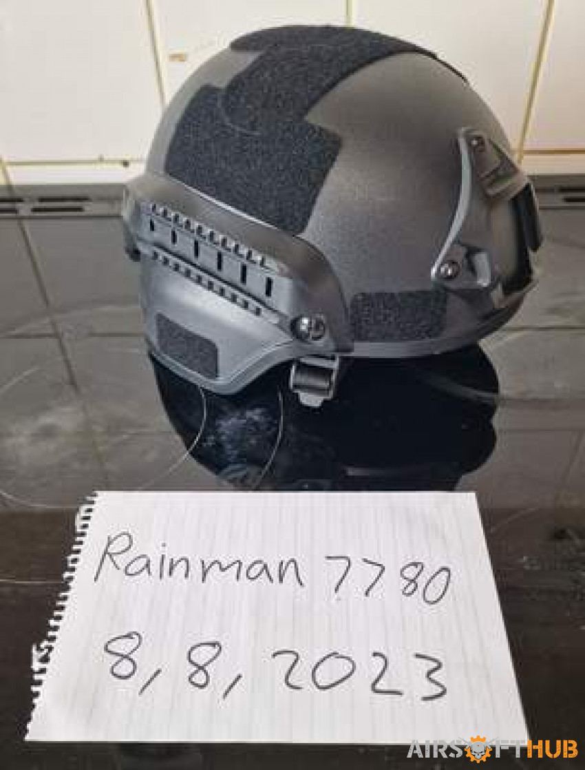 Black helmet - Used airsoft equipment