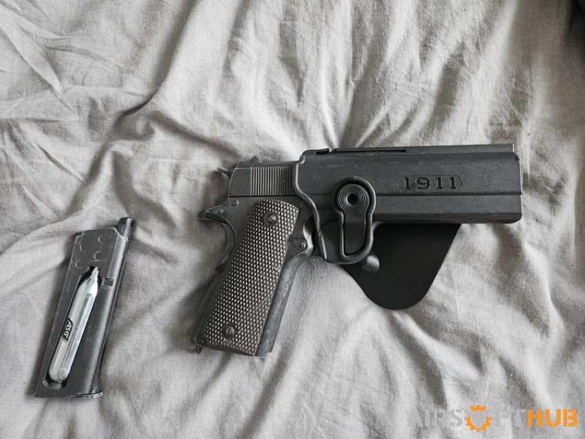 M1911 pistol and mag/holster - Used airsoft equipment