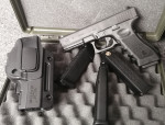 Glock 17 GHK with 3 extra mags - Used airsoft equipment