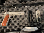 Classic m1911 pistol with co2 - Used airsoft equipment