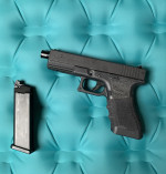 WE G17 Glock 17 with mag mint - Used airsoft equipment