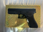 Raven Glock 17 (2 mags) - Used airsoft equipment