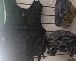 MFH black Tactical vest - Used airsoft equipment