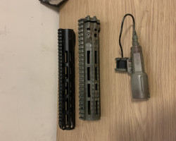 9.5” RIS3 rail, reptilia torch - Used airsoft equipment