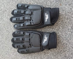 Black Wing airsoft gloves - Used airsoft equipment