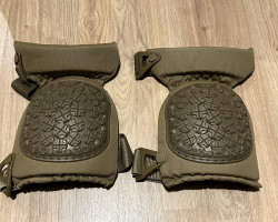 Alta Contour 360 Knee Pads - Used airsoft equipment